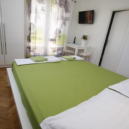 Apartments Galic Макарска Екстериор снимка