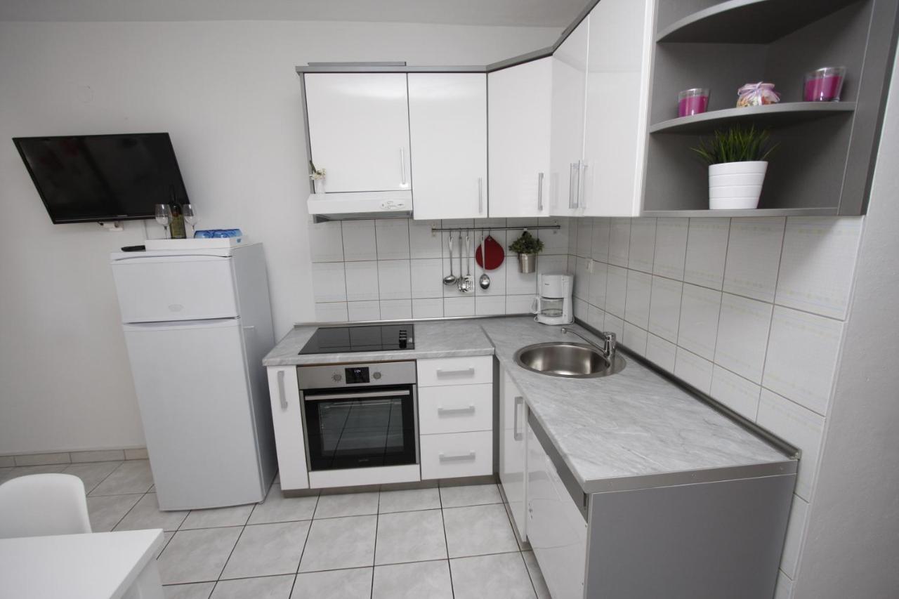 Apartments Galic Макарска Екстериор снимка